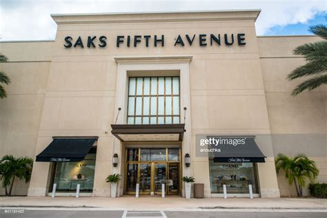 saks 5th avenue boca raton